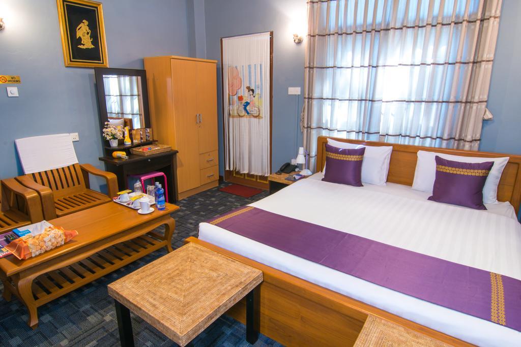 Cinderella Hotel Mawlamyine Exterior foto
